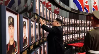 Kim Jong-un, Rusya'daki Kuzey Kore Askerlerine Kahramanlık Nişanı Verdi