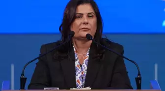 Özlem Çerçioğlu'na soğuk duş! Konser alanındaki sandalyeler boş kaldı
