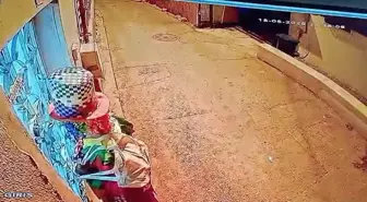 Bursa'da Palyaço Kılığıyla Çocukları Kovalayan Şüpheli Yakalandı