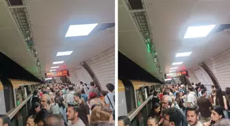 Üsküdar - Samandıra metro hattında arıza! Duraklarda yoğun kalabalıklar oluştu