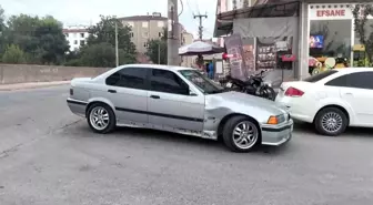 Bafra'da Otomobil ile Motosiklet Çarpıştı: 1 Yaralı