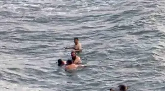 Zonguldak'ta Boğulma Tehlikesi Geçiren 3 Kadın Kurtarıldı