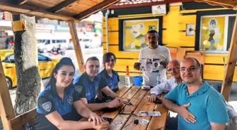 Erzincan'da Polis Ekipleri Vatandaşları Bilgilendiriyor