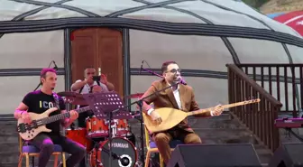 Ahlat'ta Malazgirt Zaferi Etkinliklerinde İsmail Altunsaray Konser Verdi