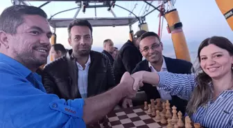 Kapadokya'da Gökyüzünde Satranç Maçı Düzenlendi