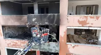 Kartal'da Metruk Bina Yangını: İnceleme Başlatıldı