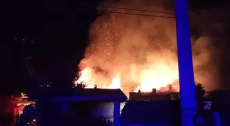 Tavşanlı'da Yangın: 3 Evde Büyük Hasar