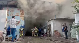 Turgutlu'da Geri Dönüşüm İşyerinde Yangın