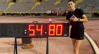Para atlet Aysel Önder, kadınlar 400 metre dünya rekorunu kırdı