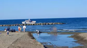 Samsun'da Denizde Boğulma Tehlikesi: Akıntıya Kapılan Adam Kurtarıldı