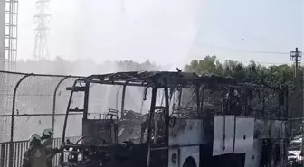 İstanbul'da Servis Otobüsü Yangını: Otobüs Kullanılamaz Hale Geldi