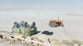 Kulu'da Traktör Römorku Devrildi: 1 Ölü, 3 Yaralı