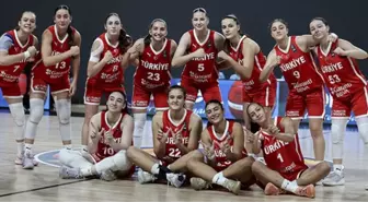 16 Yaş Altı Kız Milli Basketbol Takımı, İrlanda'yı Mağlup Ederek Çeyrek Finale Yükseldi
