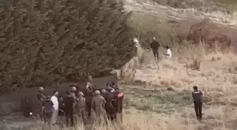 Boşanma aşamasındaki eşini vurup silahı kendi başına dayadı: 5 saatte ikna edildi