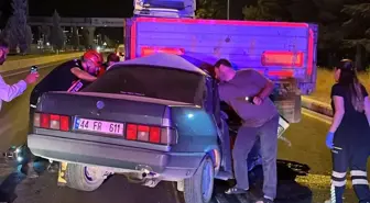 Malatya'da Tır ile Otomobil Çarpıştı: 1 Yaralı