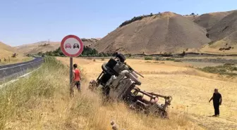 Muş'ta Beton Pompası Yüklü Tır Şarampole Yuvarlandı