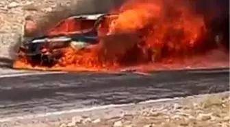 Kayseri'de Seyir Halindeki Otomobil Yanarak Hurdaya Döndü