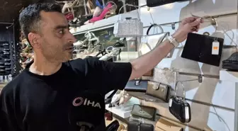 Sultangazi'de Müşteri Kılığındaki Kadın Çanta Çaldı