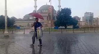 Taksim Meydanı'nda Sağanak Yağışın Ardından Güneşli Hava