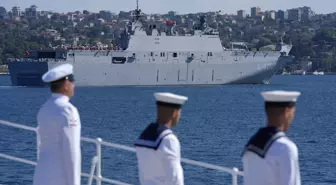 Mavi Vatan'ın koruyucuları İstanbul Boğazı'nda