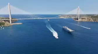 Mavi Vatan'ın koruyucuları İstanbul Boğazı'nda