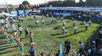 Uluslararası Sultangazi Belediyesi Geleneksel Karakucak Güreşleri İstanbul'da Yapıldı