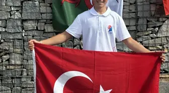 12 Yaşındaki Milli Rüzgar Sörfçüsü Tuna Tekin, Dünya Şampiyonası'nda İki Gümüş Madalya Kazandı