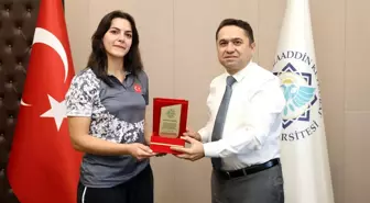 ALKÜ'lü Ciritçi Esra Türkmen, FISU 2025 Dünya Şampiyonu Oldu