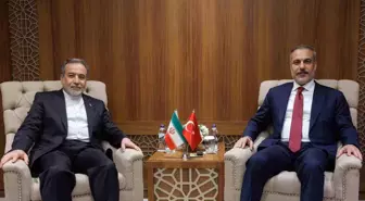 Hakan Fidan, Cidde'de İran Dışişleri Bakanı ile Görüştü
