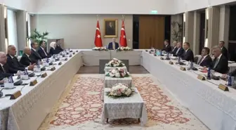 Cumhurbaşkanı Erdoğan başkanlık etti! Malazgirt Zaferi'nin yıl dönümünde kabine, o ilçede toplandı