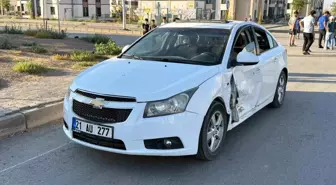 Diyarbakır'da Otomobil Çarpışması: Maddi Hasar, Yaralı Yok