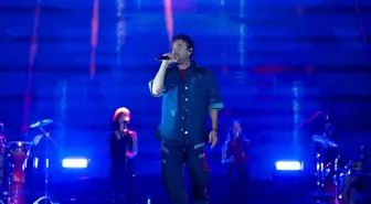 Murat Dalkılıç Erzurum Kültür Yolu Festivali'nde Coşku Dolu Bir Konser Verdi