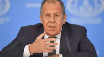Lavrov: Putin ve Zelenskiy Arasında Zirve Planı Yok