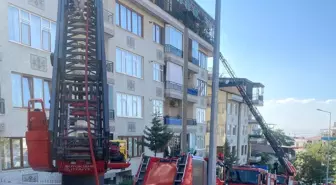 Malatya'da Apartman Yangını Kontrol Altına Alındı