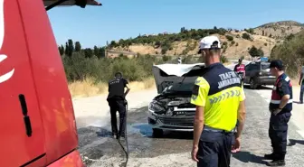 Malatya'da Otomobil ve Çapa Motorunun Karıştığı Kazada 3 Yaralı