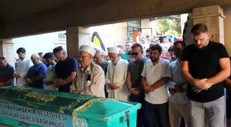 İnegöl'de Motosiklet Kazasında Hayatını Kaybeden Kur'an Kursu Öğreticisi Ali Esen, Manisa'da Toprağa Verildi