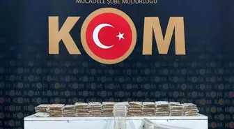 Kars'ta Kaçak Elektronik ve Tütün Mamulleri Operasyonu: 15 Kişi Gözaltında