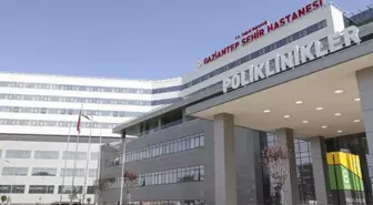 Gaziantep Şehir Hastanesi'nde ne oldu? Doktor hasta yakınlarının üzerine mi yürüdü?