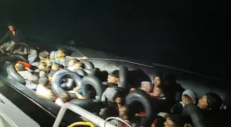 İzmir Açıklarında 43 Kaçak Göçmen Yakalandı, 19 Göçmen Kurtarıldı