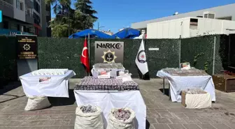 İzmir'de Uyuşturucu Operasyonları: 128 Kilo Bonzai ve 1 Kilo Kokain Ele Geçirildi