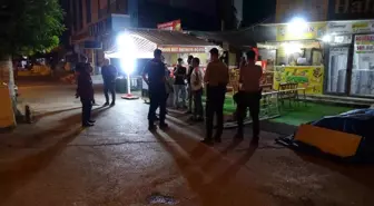 Malatya'da Dönercide Bıçaklı Kavga: 2 Yaralı