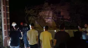Malatya'da Hasar Gören Evde Çatı Çöktü