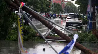 Vietnam'da Kajiki Tayfunu Felaketi: 3 Ölü, 10 Yaralı