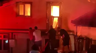 Zonguldak'ta Halı Yıkamacıda Çıkan Yangın, 4 Evi Kullanılamaz Hale Getirdi