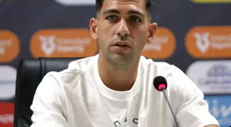 Panathinaikos Kaptanı Bakasetas: 'Futbolda Siyasetin Yeri Yok'
