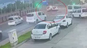 Bingöl'de Trafik Kazası: 3 Yaralı