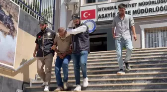 Galata Köprüsü'nde Kumar Operasyonu: 'Seksenlerin Dolandırıcısı' Yakalandı