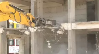 Şanlıurfa'da Yetersiz Beton Nedeniyle Bina Yıkıldı