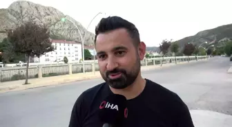 Amasya'da Motosikletli Gezgin Yılkı Atlarıyla Yarıştı