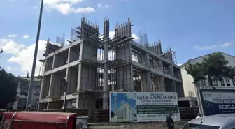 Bursa'da İnşaat Kazasında Hayatını Kaybeden İşçinin Ölümü Üzerine İki Müteahhit Tutuklandı